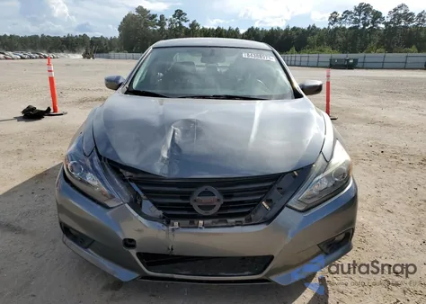 2018 Nissan Altima 2.5 z USA, uszkodzony, nr VIN 1N4AL3AP8JC217231